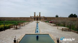 اقامتگاه خانه باغ شاکر-آران و بیدگل-استان اصفهان